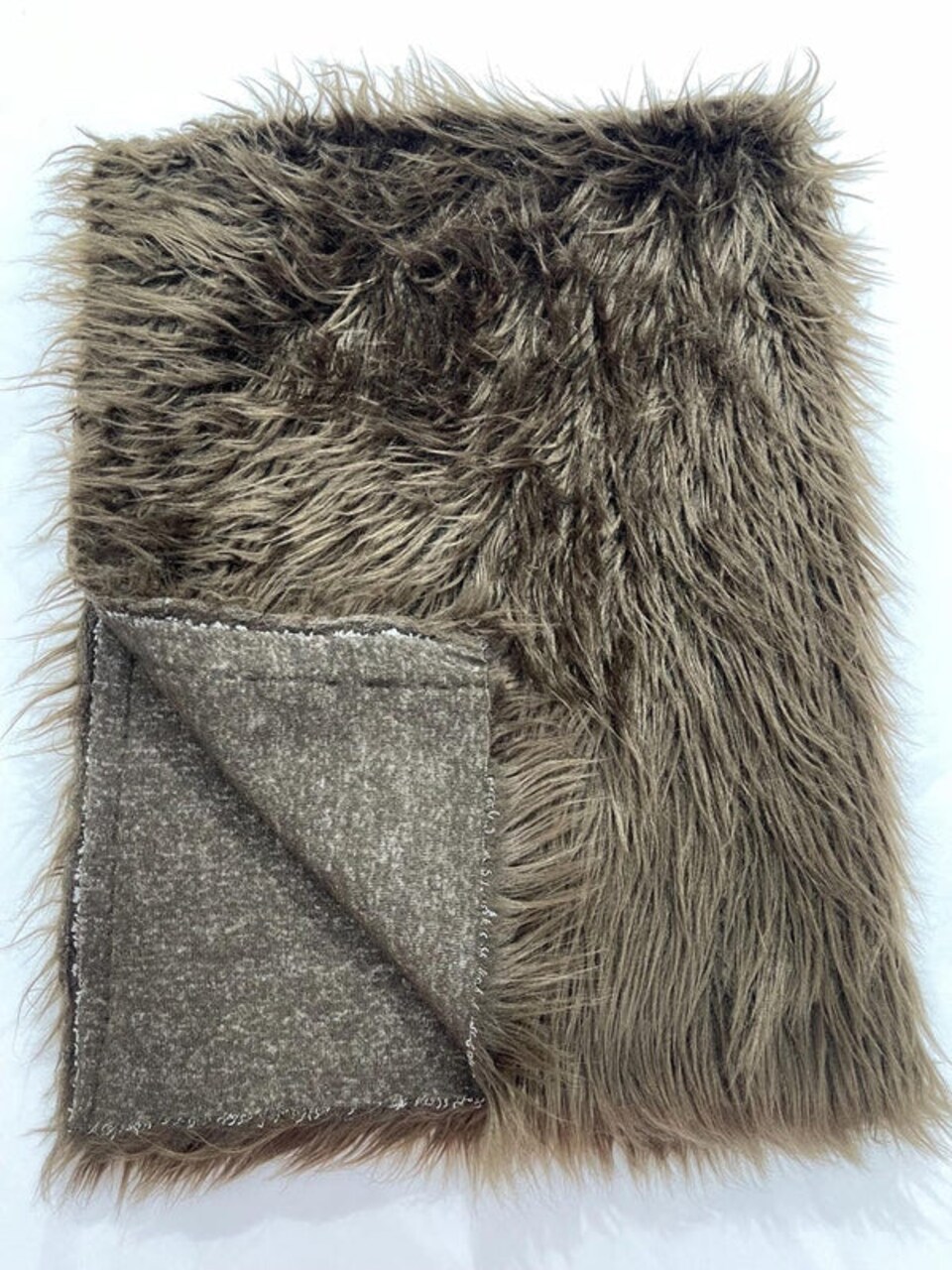 1 Yard Shaggy Vegan Faux Fox Fur Fabric for Crafting Decor and Costumes